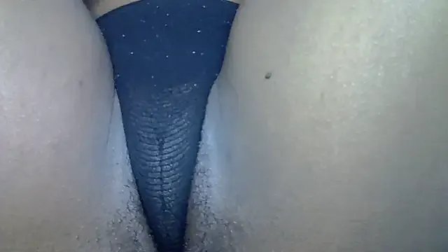 Hot_ebony30 on StripChat