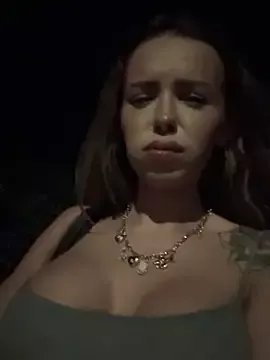 HotBella- on StripChat