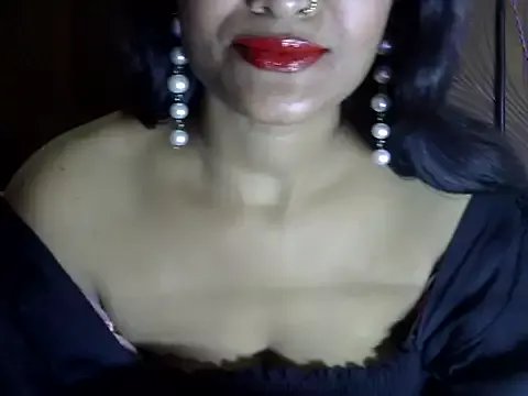 hotee_bhabi on StripChat