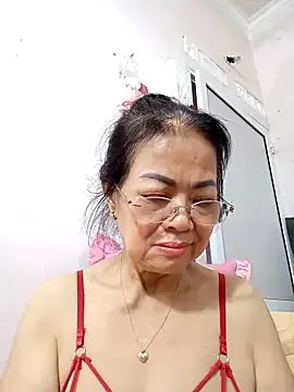 Hotestlove on StripChat