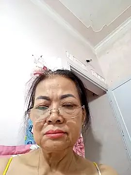 Hotestlove on StripChat