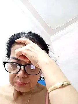 Hotestlove on StripChat