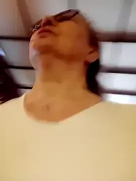 Hottie-Mom on StripChat