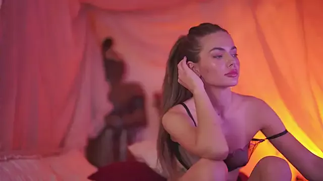 Offline house_of_the_dragon on StripChat