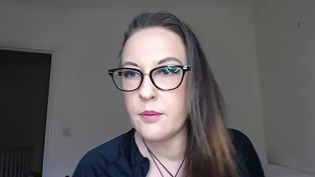 Humiliatrixxxx on StripChat