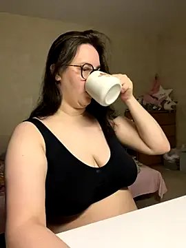 hungry1bunny on StripChat