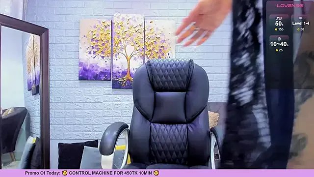 i_alexanew on StripChat