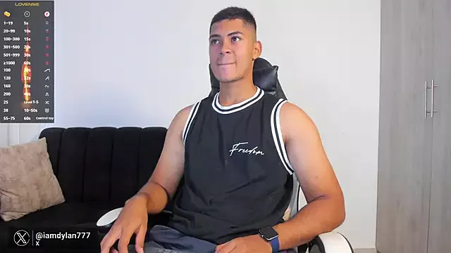 Offline Iamdylan777 on StripChat