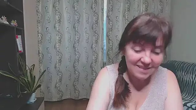 Illusionq on StripChat