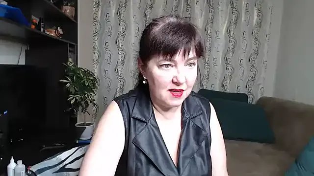 Illusionq on StripChat