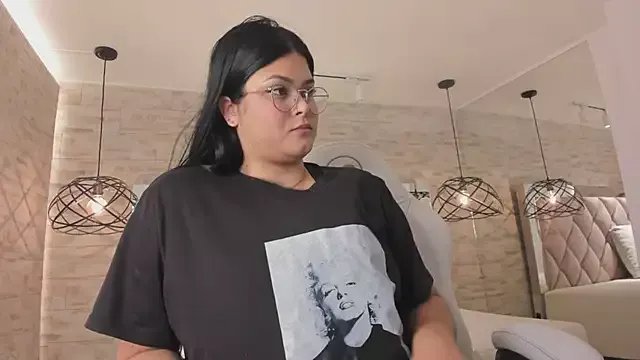 im_mou_ on StripChat