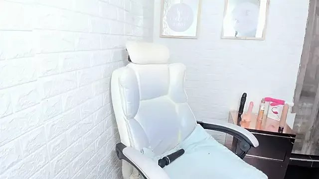 ImCrazzy on StripChat