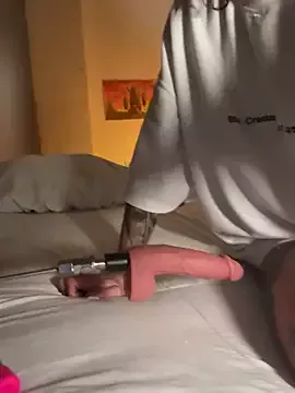 Offline imhelena on StripChat