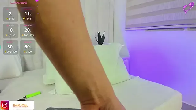 Offline imxjoel on StripChat