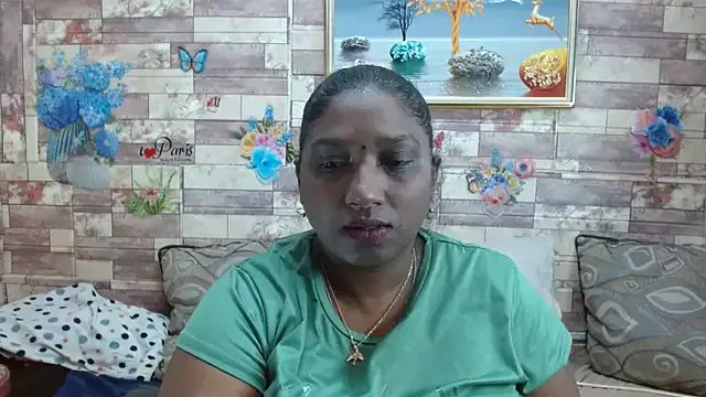 Indian_tracy on StripChat