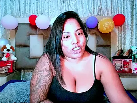 indiantopaz694u on StripChat 