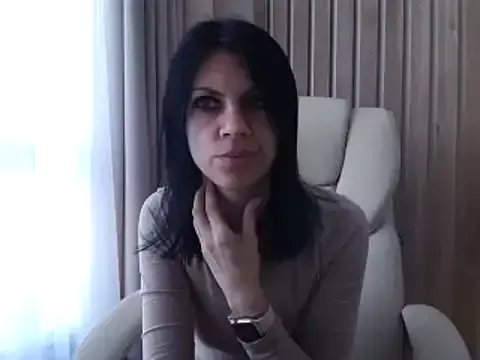 InjaAtHome on StripChat