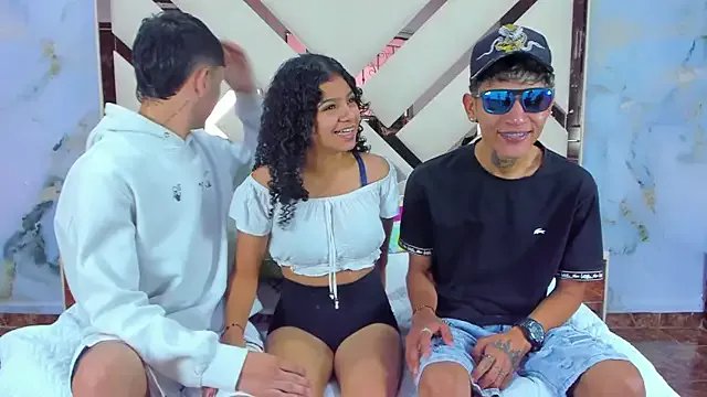 Innocent_Looks on StripChat