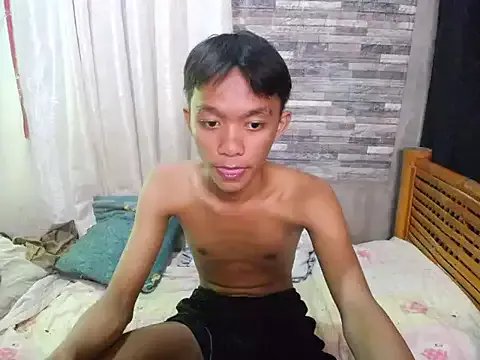 Innocentfucker on StripChat