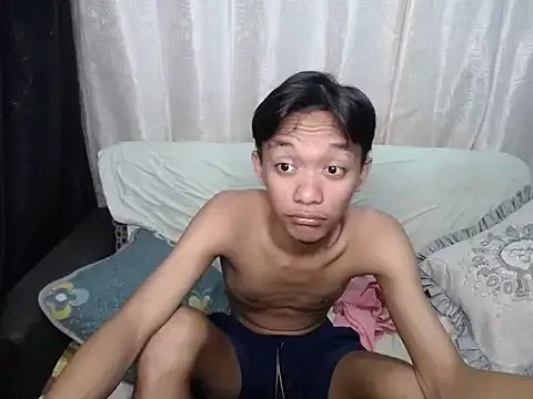 Innocentfucker on StripChat