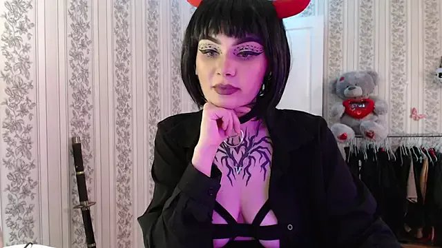 IntrigueYourDay on StripChat