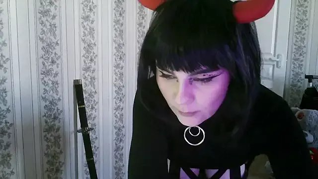 IntrigueYourDay on StripChat