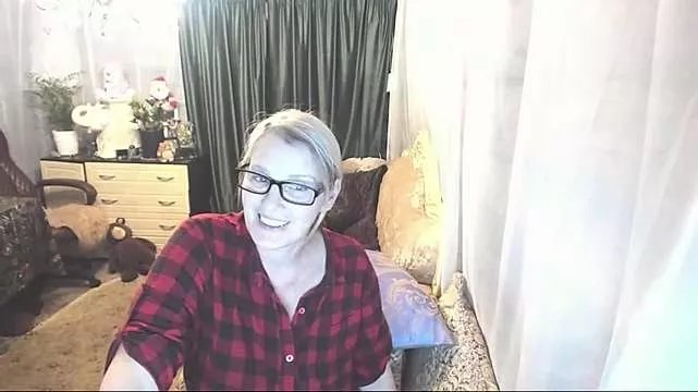 irinamaux on StripChat