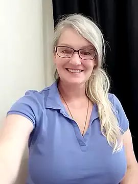 irinamaux on StripChat