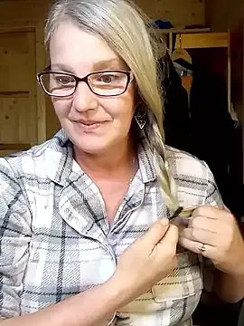 irinamaux on StripChat