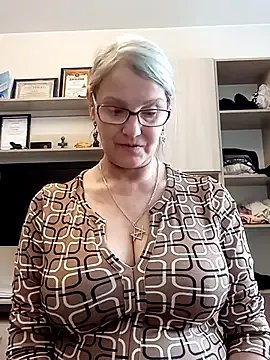 irinamaux on StripChat