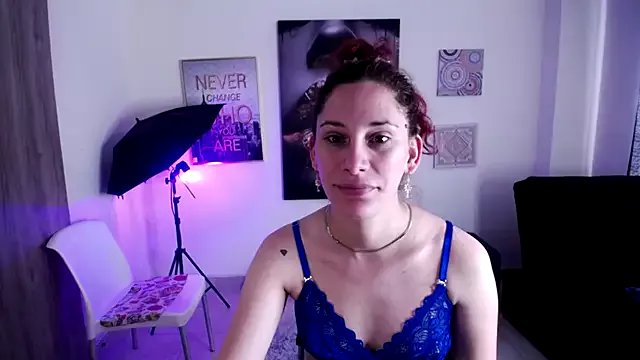 IsaBaileys_ on StripChat