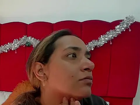 IsabelaAcosta on StripChat