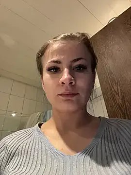 IsabellaEtha on StripChat