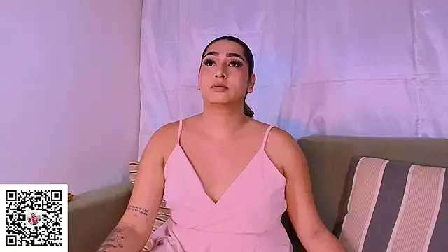 ISABELLASSMITH on StripChat