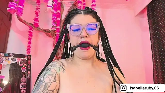 isaferrer06 on StripChat