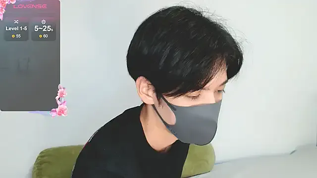 Offline itsme_LEON on StripChat