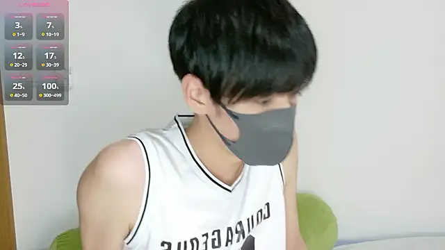 Offline itsme_LEON on StripChat