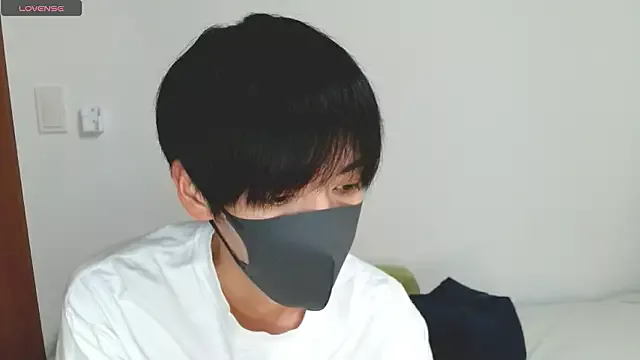 Offline itsme_LEON on StripChat