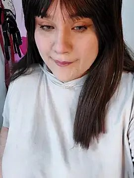 ItsNaiixa on StripChat