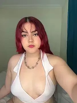 Ivelleee_ on StripChat