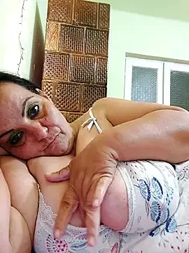 IvettkeXXX on StripChat