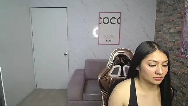 Ivony18_b on StripChat