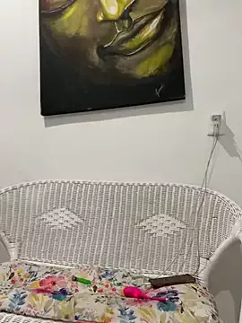 Offline Izy_cute_ on StripChat