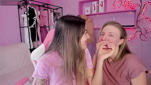 Offline Jasmine_urPrincess on StripChat