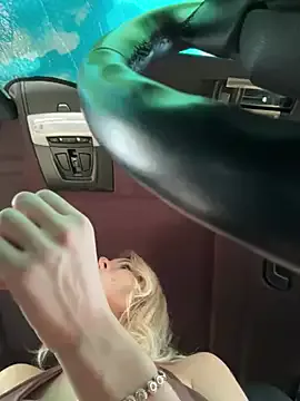 Offline jasminesummer on StripChat