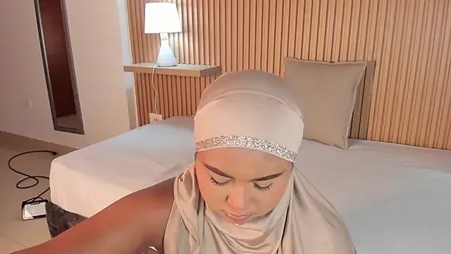 jasmyne_anbar — Rub My Clit With Two Fingers in Circles