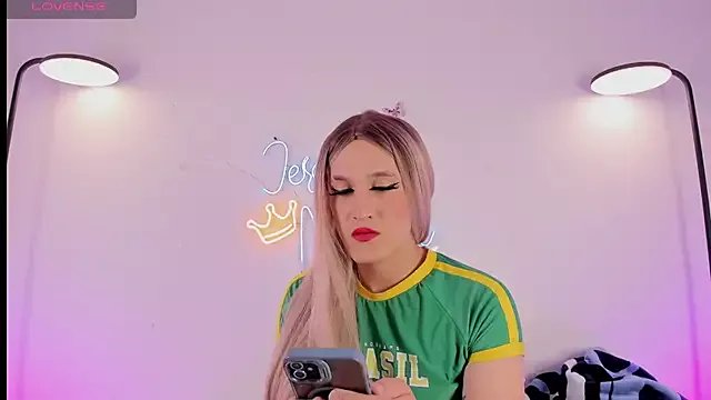 JESSI_NAOMI on StripChat