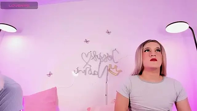 JESSI_NAOMI on StripChat