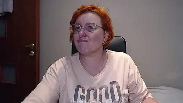 JoannaAndNeighbour on StripChat