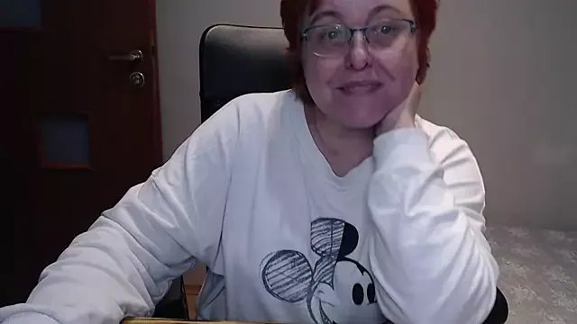 JoannaAndNeighbour on StripChat